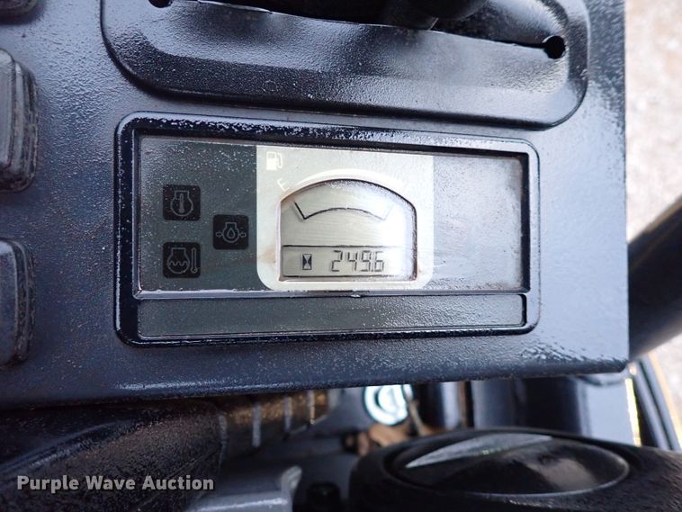 image for item IS9348 2018 John Deere 17G  mini excavator