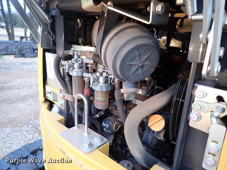 image for item IS9348 2018 John Deere 17G  mini excavator