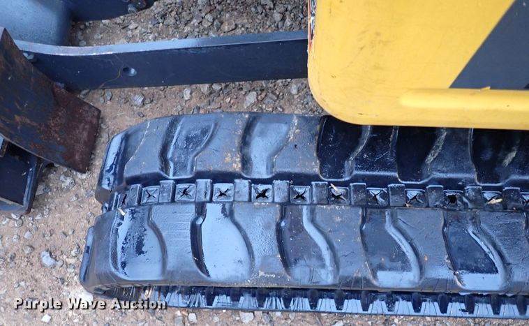 image for item IS9348 2018 John Deere 17G  mini excavator