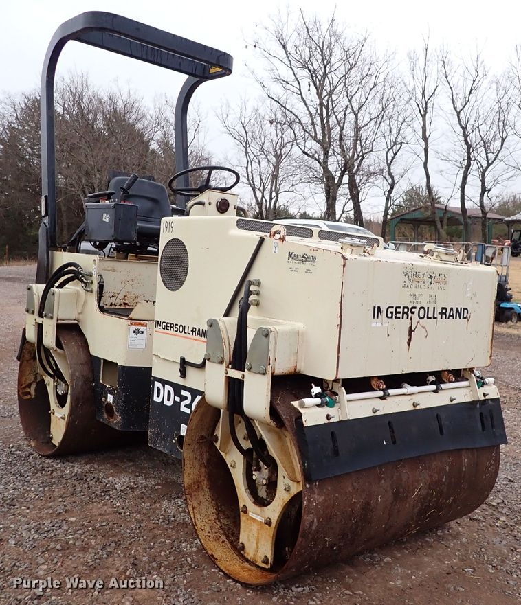 image for item IS9351 1997 Ingersoll Rand DD24  double drum vibratory roller