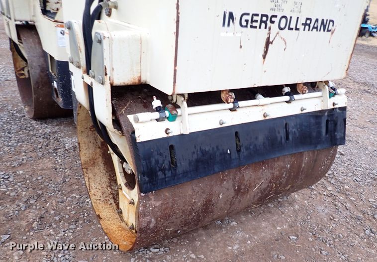 image for item IS9351 1997 Ingersoll Rand DD24  double drum vibratory roller
