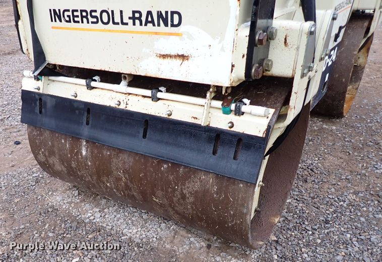 image for item IS9351 1997 Ingersoll Rand DD24  double drum vibratory roller