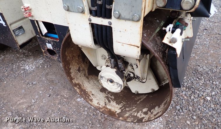 image for item IS9351 1997 Ingersoll Rand DD24  double drum vibratory roller