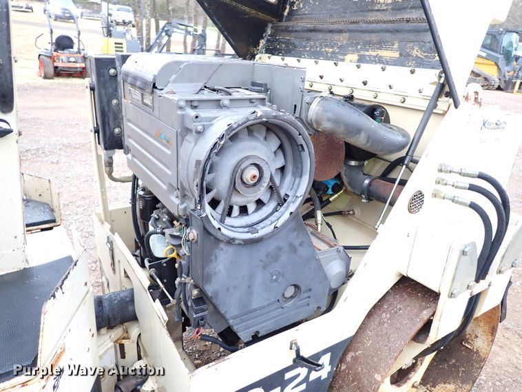 image for item IS9351 1997 Ingersoll Rand DD24  double drum vibratory roller