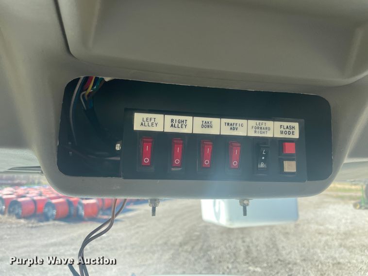 image for item IX9706 2009 International 7400  digger derrick truck