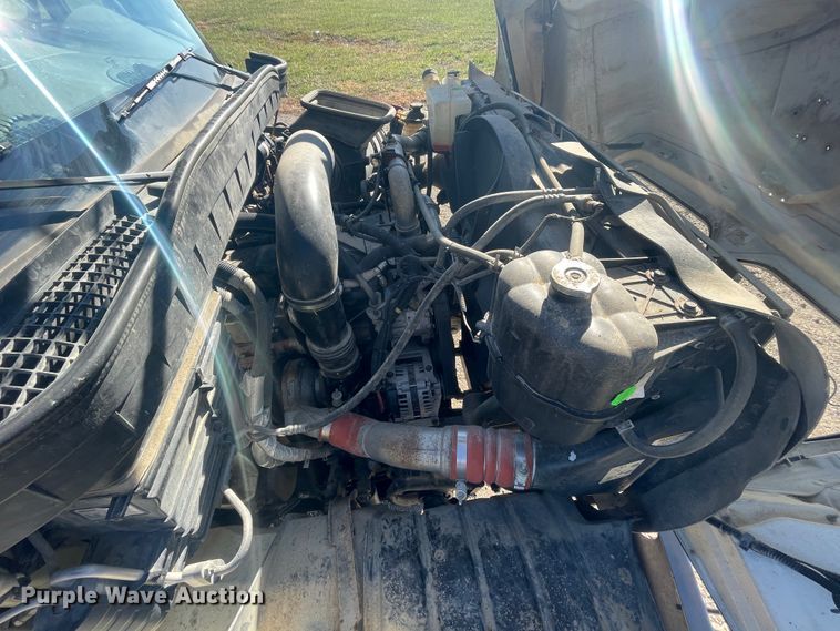 image for item IX9706 2009 International 7400  digger derrick truck