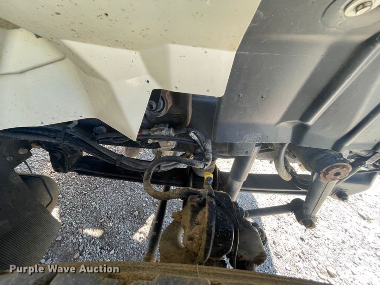 image for item IX9706 2009 International 7400  digger derrick truck