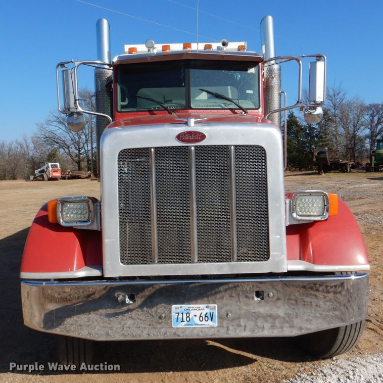 image for item JD9484 2008 Peterbilt 365  dump truck