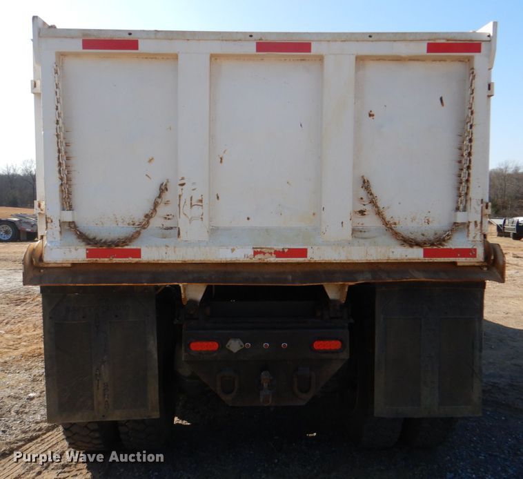 image for item JD9484 2008 Peterbilt 365  dump truck