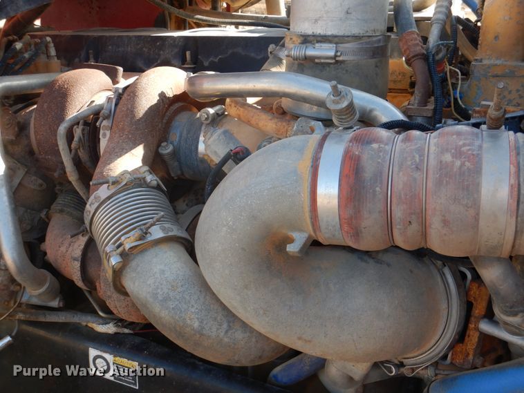 image for item JD9484 2008 Peterbilt 365  dump truck