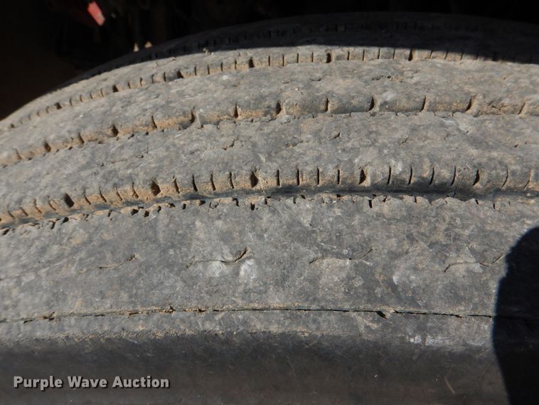 image for item JD9484 2008 Peterbilt 365  dump truck