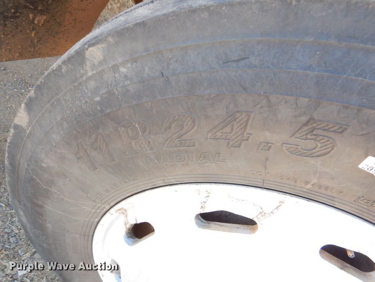 image for item JD9484 2008 Peterbilt 365  dump truck