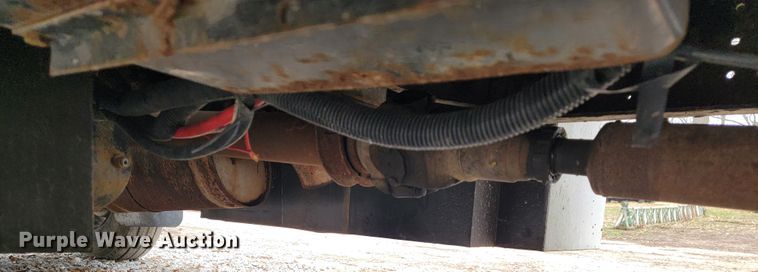 image for item JE9151 1998 International 4900  utility / service truck