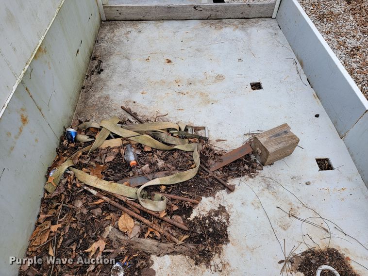 image for item JE9151 1998 International 4900  utility / service truck