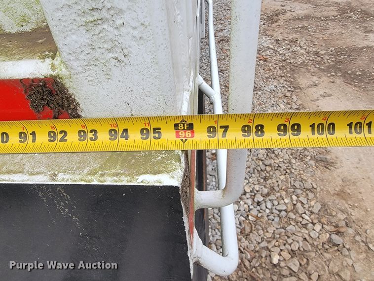 image for item JE9151 1998 International 4900  utility / service truck