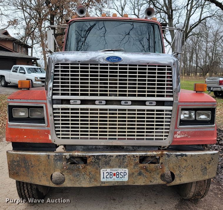 image for item JE9154 1985 Ford 9000  dump truck