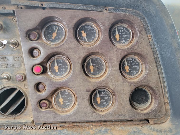 image for item JE9154 1985 Ford 9000  dump truck