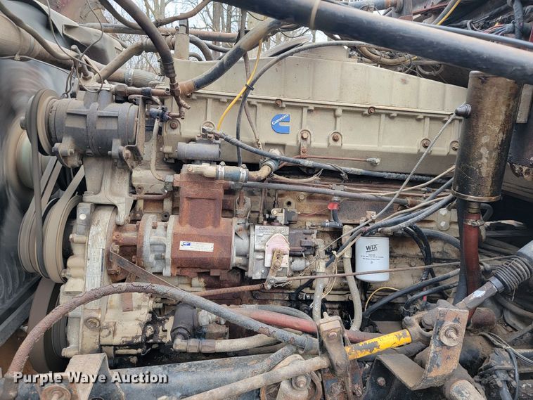 image for item JE9154 1985 Ford 9000  dump truck