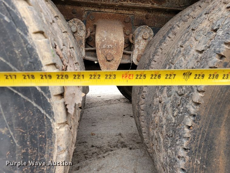 image for item JE9154 1985 Ford 9000  dump truck