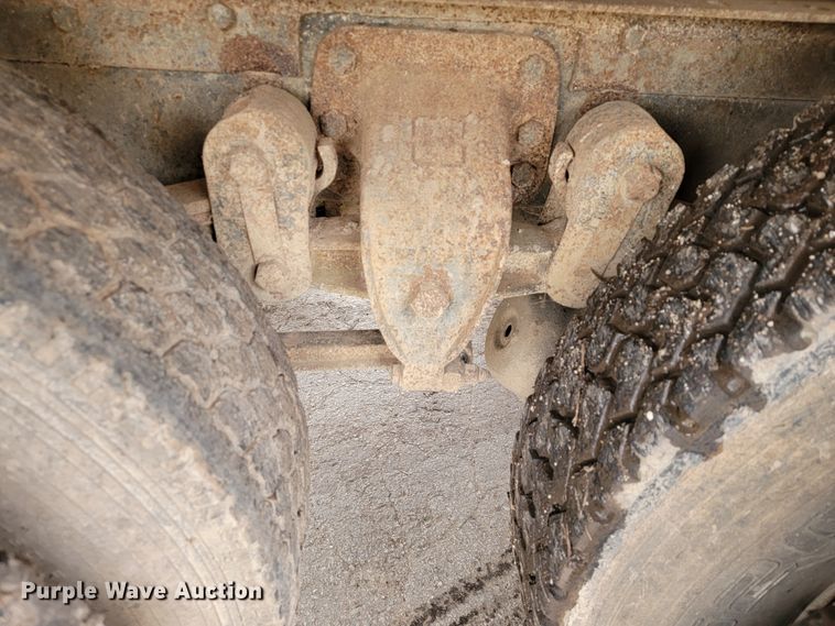 image for item JE9154 1985 Ford 9000  dump truck