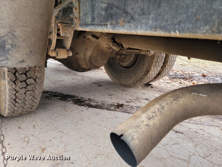 image for item JE9154 1985 Ford 9000  dump truck