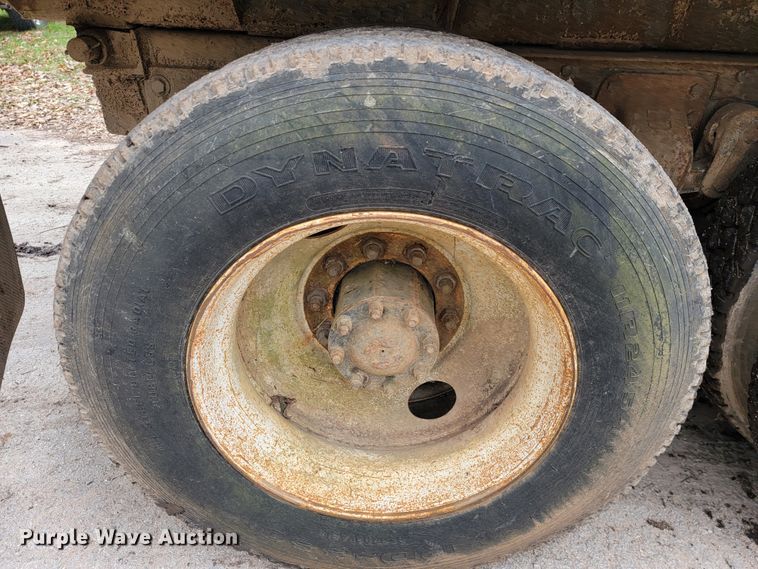 image for item JE9154 1985 Ford 9000  dump truck