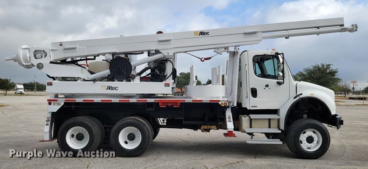 image for item JE9168 2004 Freightliner Business Class M2  pressure digger truck