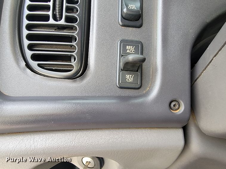 image for item JE9168 2004 Freightliner Business Class M2  pressure digger truck