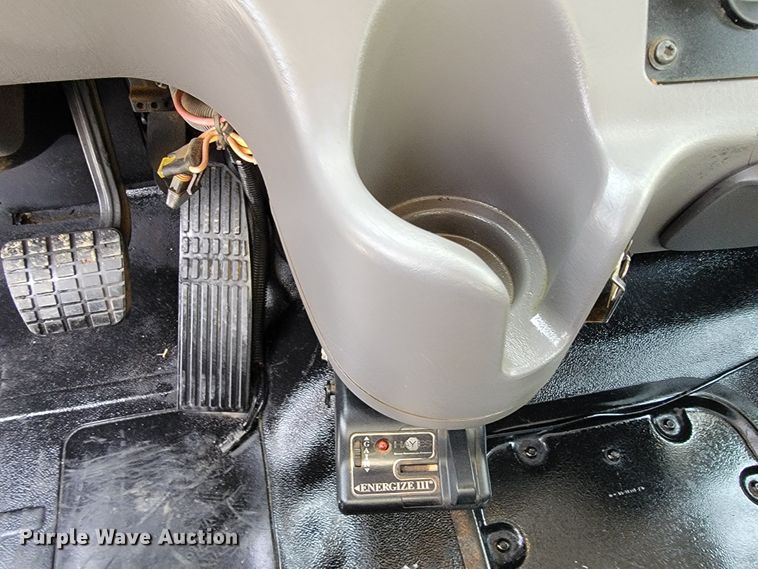 image for item JE9168 2004 Freightliner Business Class M2  pressure digger truck