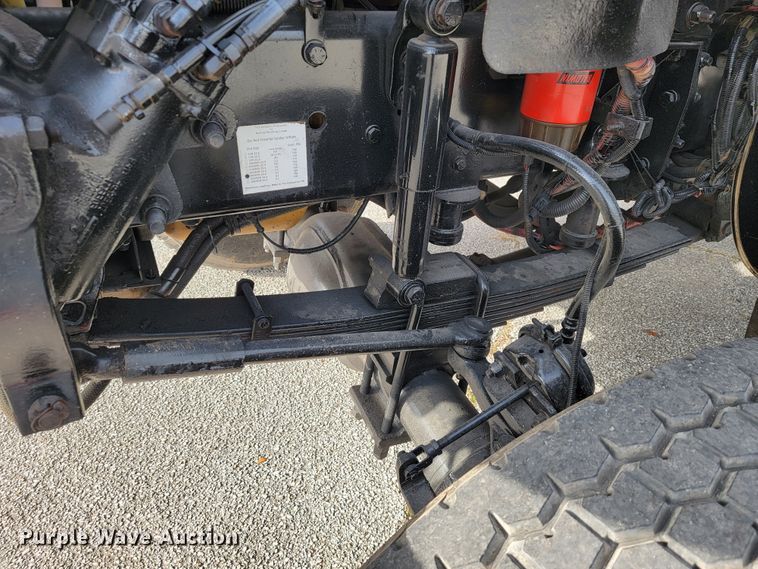 image for item JE9168 2004 Freightliner Business Class M2  pressure digger truck