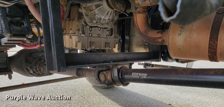 image for item JE9168 2004 Freightliner Business Class M2  pressure digger truck