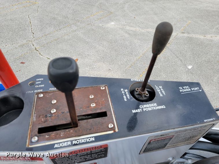 image for item JE9168 2004 Freightliner Business Class M2  pressure digger truck