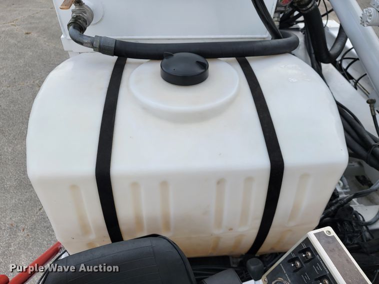 image for item JE9168 2004 Freightliner Business Class M2  pressure digger truck