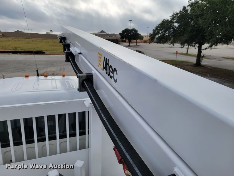 image for item JE9168 2004 Freightliner Business Class M2  pressure digger truck