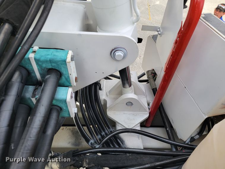 image for item JE9168 2004 Freightliner Business Class M2  pressure digger truck