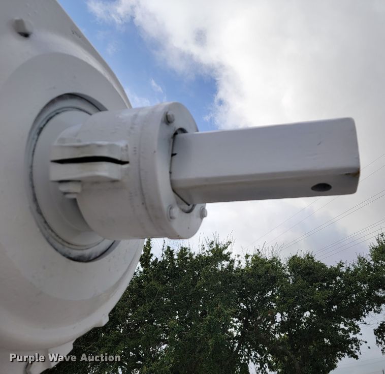 image for item JE9168 2004 Freightliner Business Class M2  pressure digger truck