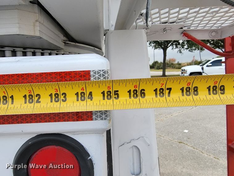 image for item JE9168 2004 Freightliner Business Class M2  pressure digger truck