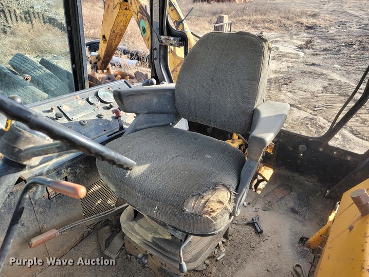 image for item JE9228 John Deere 410C  backhoe