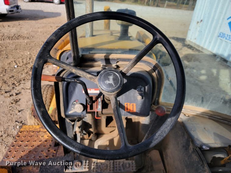 image for item JE9228 John Deere 410C  backhoe