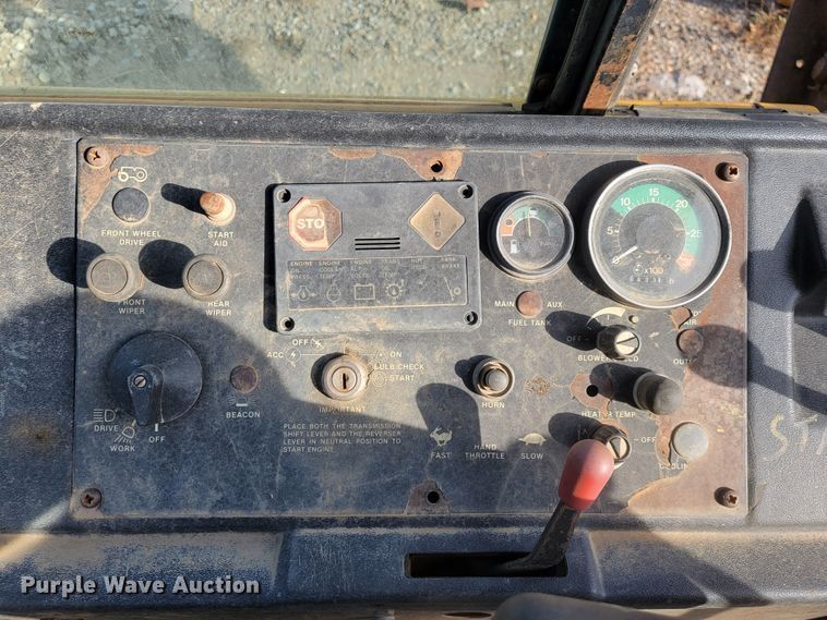 image for item JE9228 John Deere 410C  backhoe