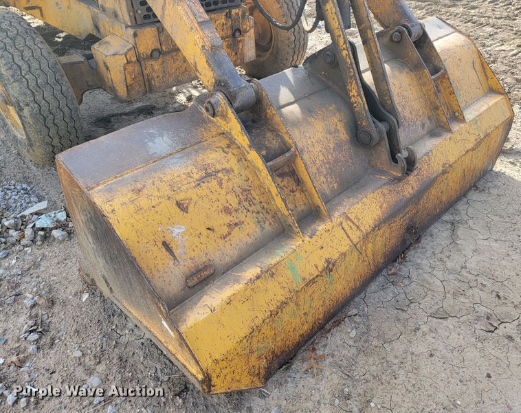 image for item JE9228 John Deere 410C  backhoe