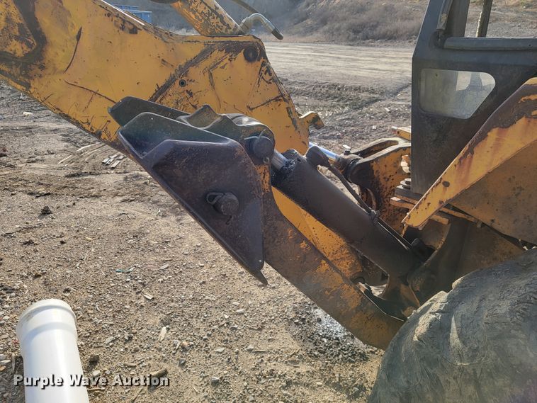 image for item JE9228 John Deere 410C  backhoe