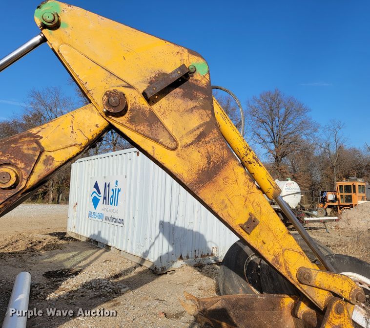 image for item JE9228 John Deere 410C  backhoe