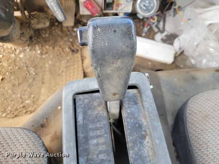 image for item JE9230 1993 GMC 4000DSL  flatbed truck