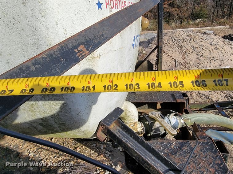 image for item JE9230 1993 GMC 4000DSL  flatbed truck