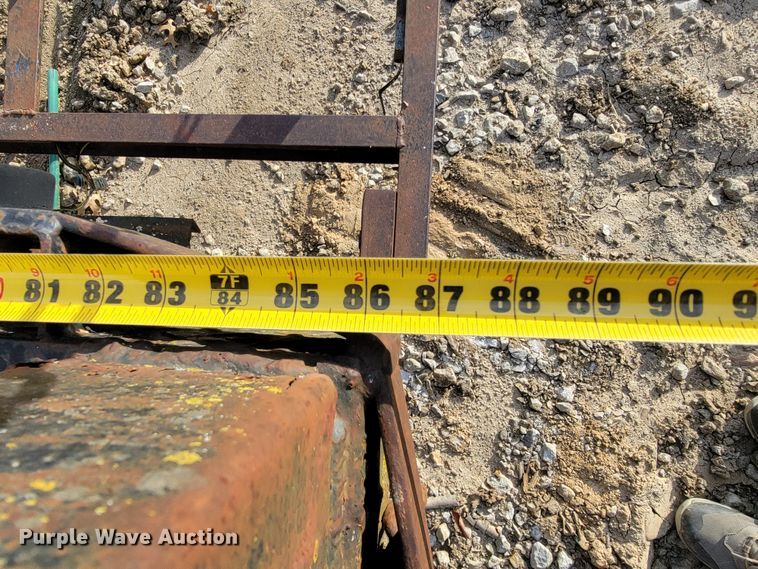 image for item JE9230 1993 GMC 4000DSL  flatbed truck