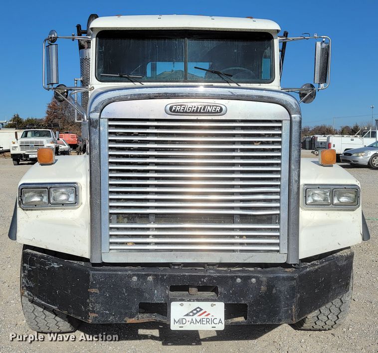 image for item JE9238 1998 Freightliner  roll-off container truck