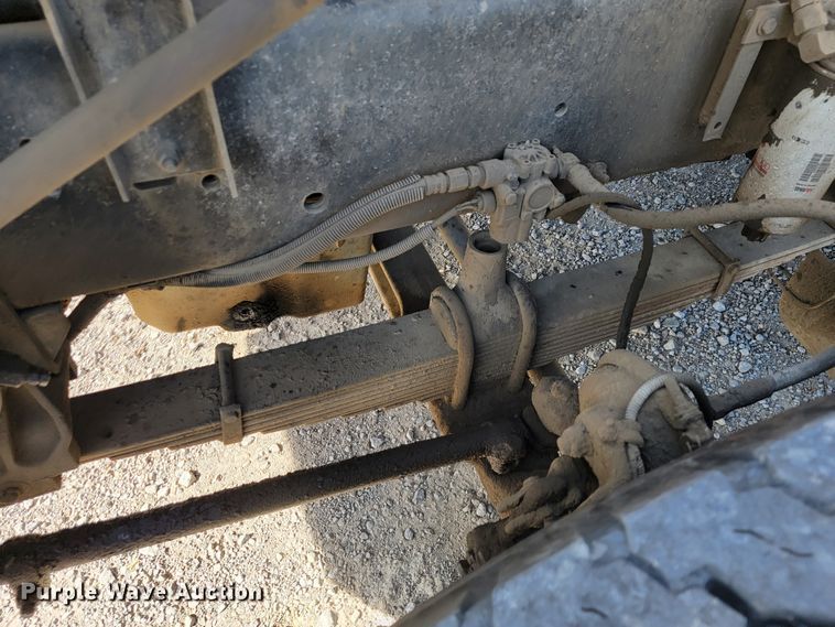 image for item JE9238 1998 Freightliner  roll-off container truck