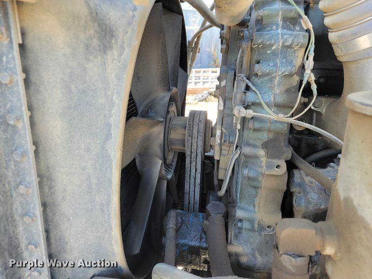 image for item JE9238 1998 Freightliner  roll-off container truck