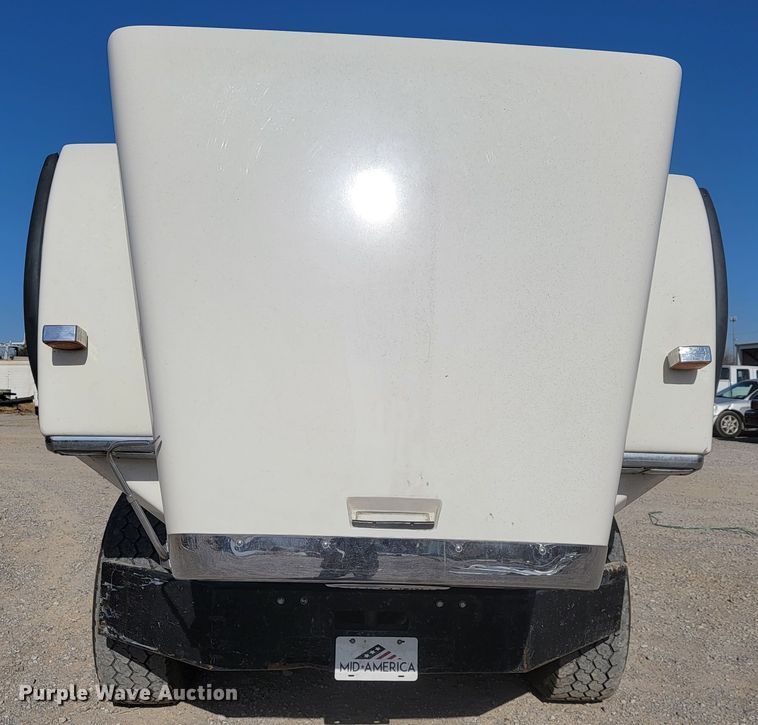 image for item JE9238 1998 Freightliner  roll-off container truck